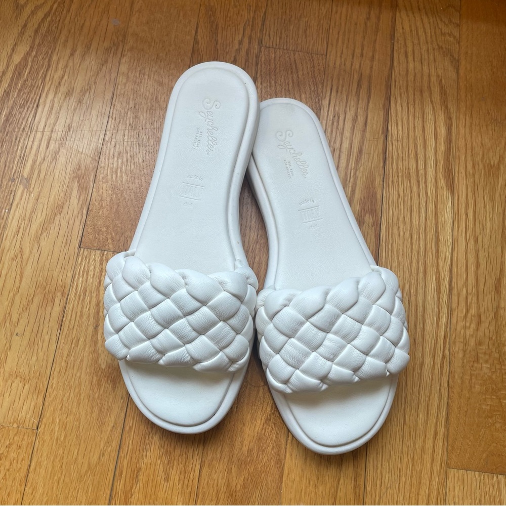 EUC Seychelles Bellisima White Leather Braided Woven Slides Sandals Shoes 7.5